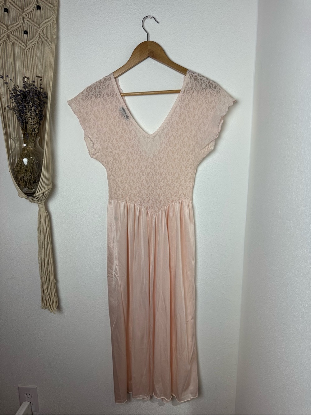 Vintage Blush Lace-Trim Satin Nightgown - Picture 8 of 8